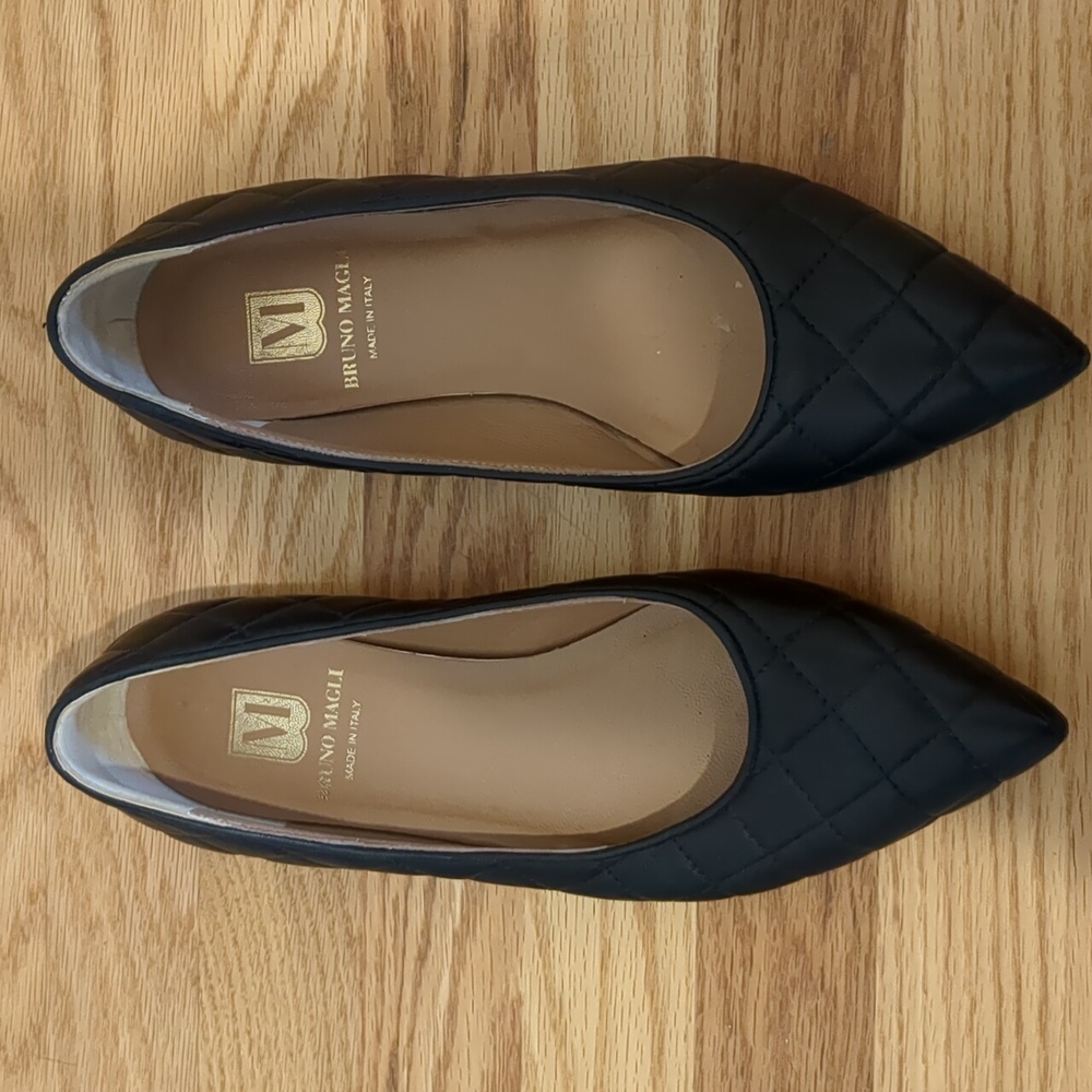 Black Bruno Magli M quilted flats size 38.5